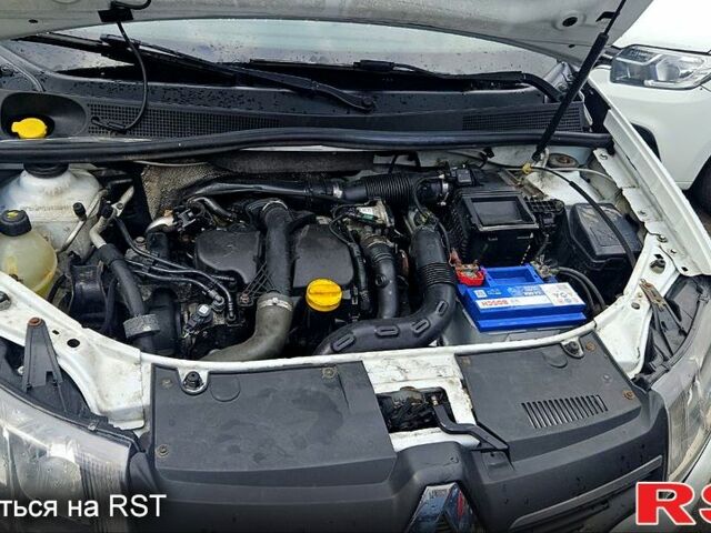 Білий Рено Логан, об'ємом двигуна 1.5 л та пробігом 241 тис. км за 5800 $, фото 3 на Automoto.ua