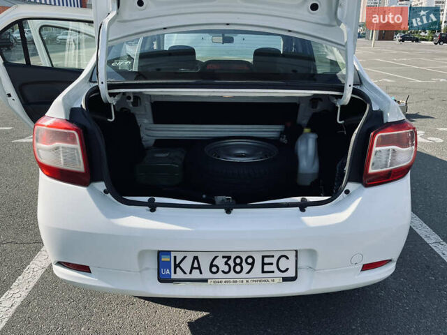 Білий Рено Логан, об'ємом двигуна 1.15 л та пробігом 153 тис. км за 5900 $, фото 11 на Automoto.ua