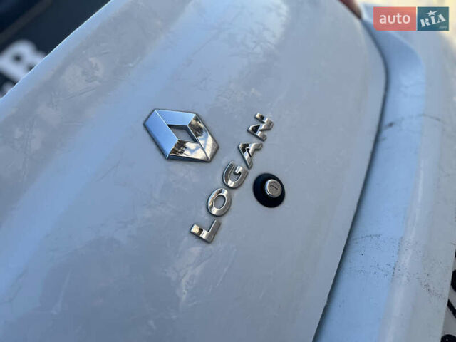 Белый Рено Логан, объемом двигателя 1.15 л и пробегом 231 тыс. км за 4650 $, фото 25 на Automoto.ua