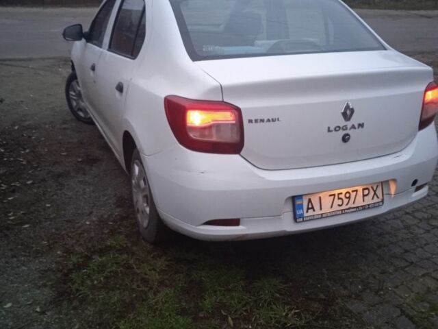 Білий Рено Логан, об'ємом двигуна 1.1 л та пробігом 240 тис. км за 2800 $, фото 3 на Automoto.ua