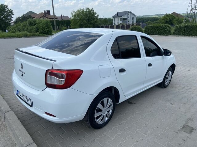 Білий Рено Логан, об'ємом двигуна 1.1 л та пробігом 200 тис. км за 3300 $, фото 1 на Automoto.ua