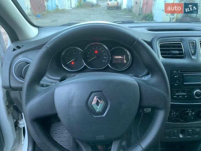 Білий Рено Логан, об'ємом двигуна 1.15 л та пробігом 178 тис. км за 4550 $, фото 23 на Automoto.ua