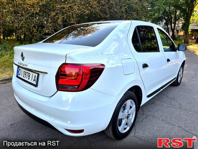 Белый Рено Логан, объемом двигателя 1.1 л и пробегом 126 тыс. км за 6700 $, фото 6 на Automoto.ua