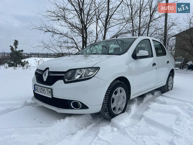 Белый Рено Логан, объемом двигателя 1.15 л и пробегом 280 тыс. км за 5000 $, фото 2 на Automoto.ua