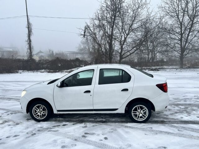 Білий Рено Логан, об'ємом двигуна 1.1 л та пробігом 1 тис. км за 4500 $, фото 2 на Automoto.ua