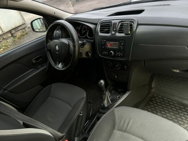 Белый Рено Логан, объемом двигателя 1.1 л и пробегом 250 тыс. км за 3500 $, фото 7 на Automoto.ua