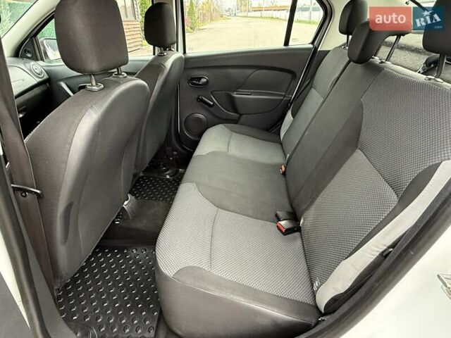 Белый Рено Логан, объемом двигателя 1.15 л и пробегом 148 тыс. км за 4800 $, фото 41 на Automoto.ua