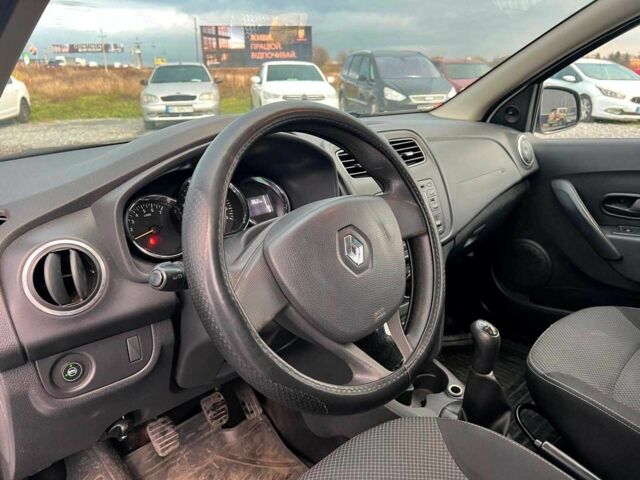 Білий Рено Логан, об'ємом двигуна 1.2 л та пробігом 170 тис. км за 5890 $, фото 16 на Automoto.ua