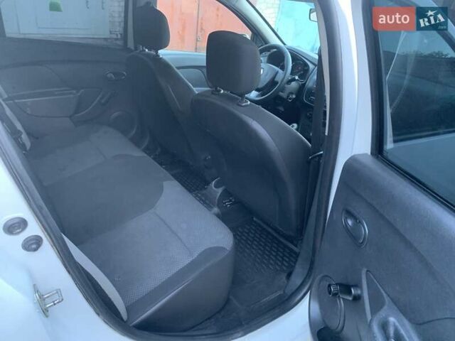 Білий Рено Логан, об'ємом двигуна 1.15 л та пробігом 178 тис. км за 4550 $, фото 16 на Automoto.ua