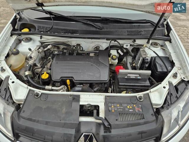 Белый Рено Логан, объемом двигателя 1.15 л и пробегом 114 тыс. км за 6500 $, фото 27 на Automoto.ua