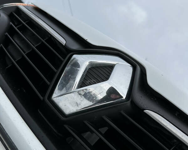 Белый Рено Логан, объемом двигателя 1.15 л и пробегом 231 тыс. км за 4700 $, фото 11 на Automoto.ua