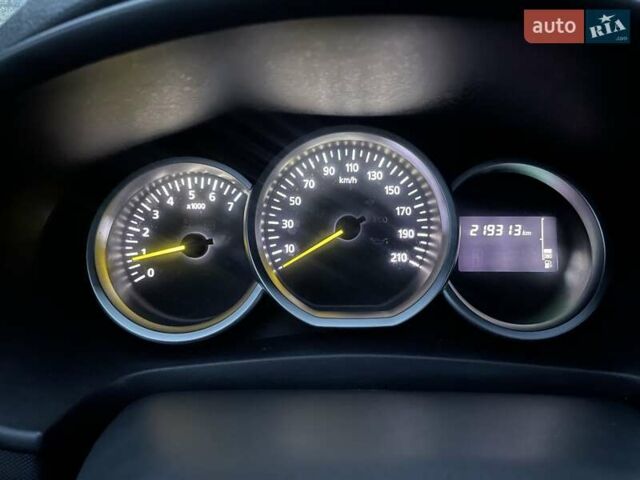 Білий Рено Логан, об'ємом двигуна 1.15 л та пробігом 219 тис. км за 4999 $, фото 16 на Automoto.ua