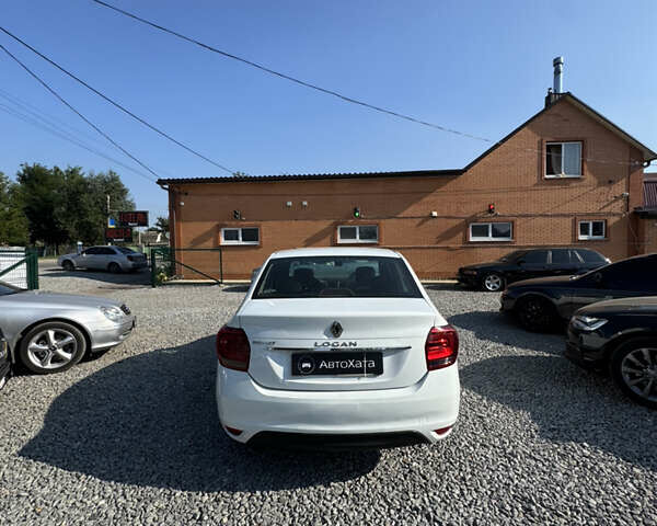 Белый Рено Логан, объемом двигателя 1.15 л и пробегом 240 тыс. км за 4999 $, фото 6 на Automoto.ua