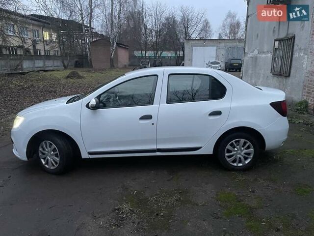 Білий Рено Логан, об'ємом двигуна 1.15 л та пробігом 219 тис. км за 4999 $, фото 7 на Automoto.ua