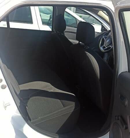 Белый Рено Логан, объемом двигателя 1.46 л и пробегом 287 тыс. км за 5500 $, фото 9 на Automoto.ua