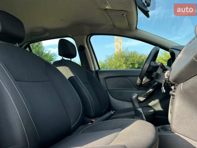 Белый Рено Логан, объемом двигателя 1.5 л и пробегом 107 тыс. км за 8999 $, фото 16 на Automoto.ua