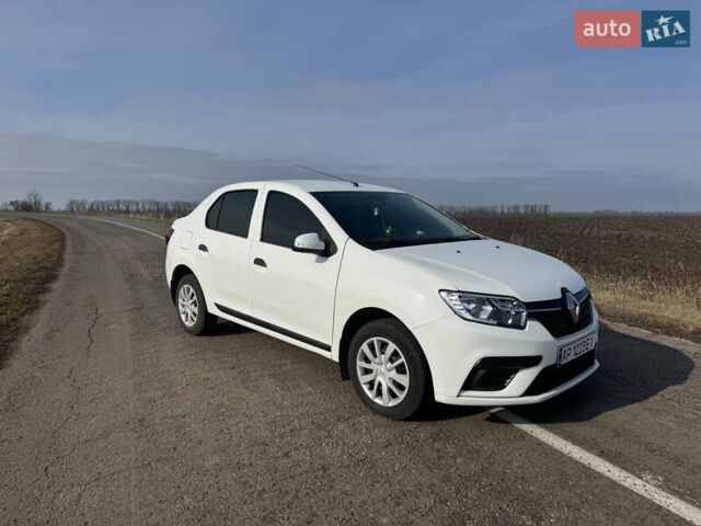 Белый Рено Логан, объемом двигателя 1.46 л и пробегом 165 тыс. км за 8600 $, фото 1 на Automoto.ua