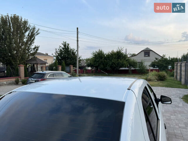 Белый Рено Логан, объемом двигателя 1.46 л и пробегом 219 тыс. км за 6999 $, фото 44 на Automoto.ua