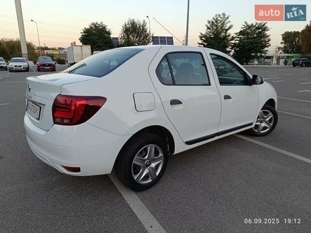 Белый Рено Логан, объемом двигателя 1.2 л и пробегом 152 тыс. км за 4999 $, фото 4 на Automoto.ua
