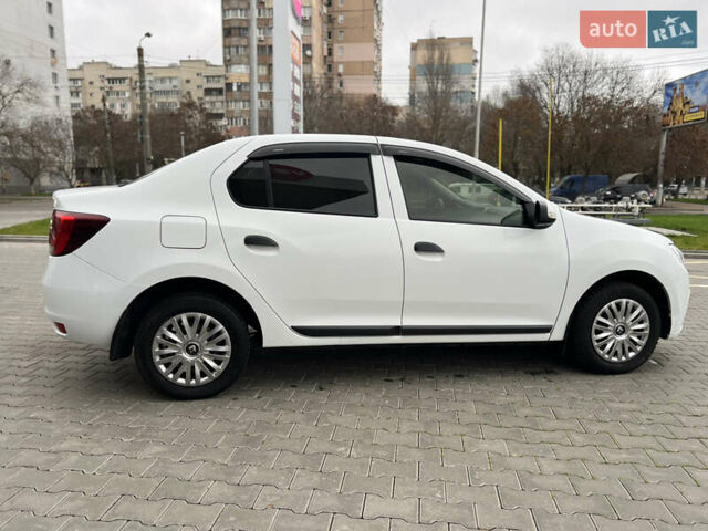 Белый Рено Логан, объемом двигателя 1.14 л и пробегом 140 тыс. км за 7950 $, фото 6 на Automoto.ua
