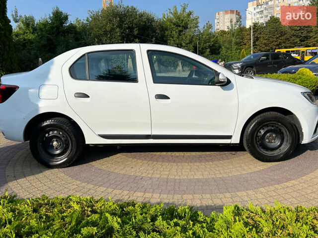 Белый Рено Логан, объемом двигателя 1.5 л и пробегом 107 тыс. км за 8999 $, фото 7 на Automoto.ua