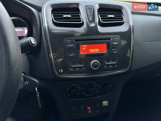 Белый Рено Логан, объемом двигателя 1.15 л и пробегом 200 тыс. км за 5200 $, фото 14 на Automoto.ua