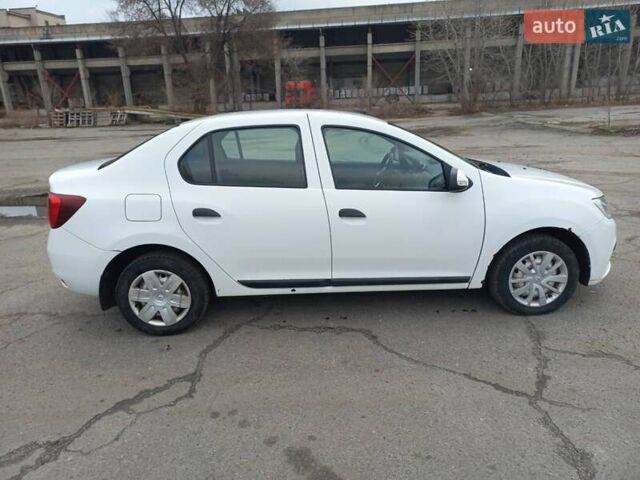 Білий Рено Логан, об'ємом двигуна 1.46 л та пробігом 100 тис. км за 6500 $, фото 1 на Automoto.ua