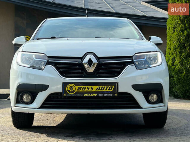 Белый Рено Логан, объемом двигателя 1.5 л и пробегом 107 тыс. км за 8999 $, фото 1 на Automoto.ua