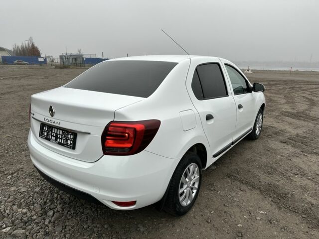 Белый Рено Логан, объемом двигателя 1.5 л и пробегом 153 тыс. км за 6999 $, фото 6 на Automoto.ua