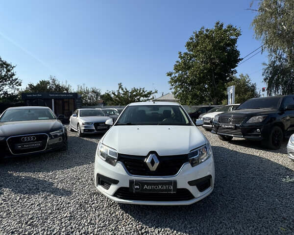 Белый Рено Логан, объемом двигателя 1.15 л и пробегом 240 тыс. км за 4999 $, фото 1 на Automoto.ua