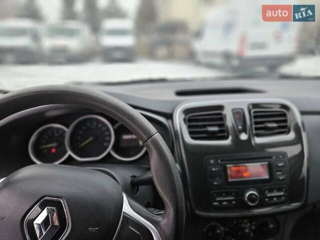 Білий Рено Логан, об'ємом двигуна 1.46 л та пробігом 294 тис. км за 5700 $, фото 6 на Automoto.ua