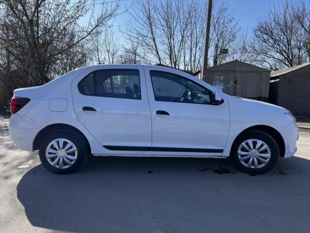 Білий Рено Логан, об'ємом двигуна 1.5 л та пробігом 233 тис. км за 6000 $, фото 8 на Automoto.ua