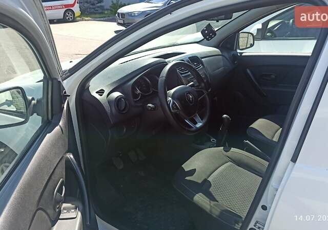 Белый Рено Логан, объемом двигателя 1.46 л и пробегом 272 тыс. км за 6500 $, фото 5 на Automoto.ua