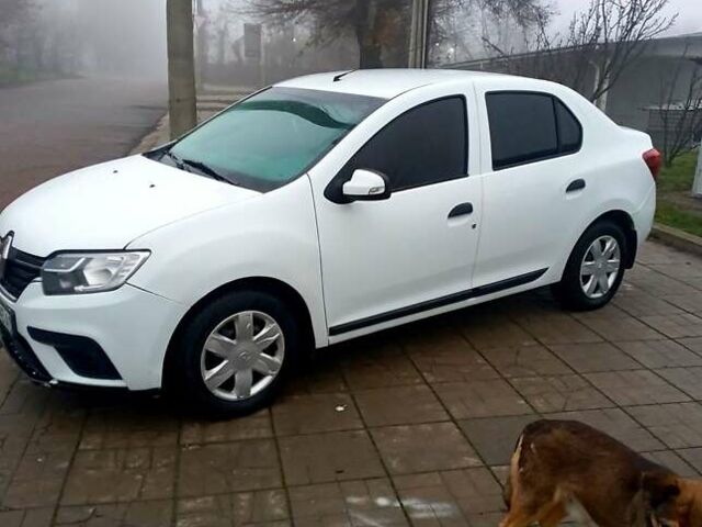 Белый Рено Логан, объемом двигателя 1.1 л и пробегом 164 тыс. км за 6000 $, фото 2 на Automoto.ua