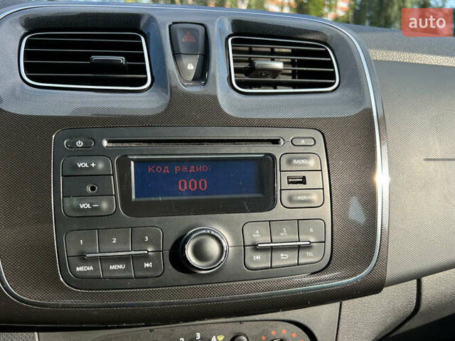 Белый Рено Логан, объемом двигателя 1.5 л и пробегом 107 тыс. км за 8999 $, фото 12 на Automoto.ua