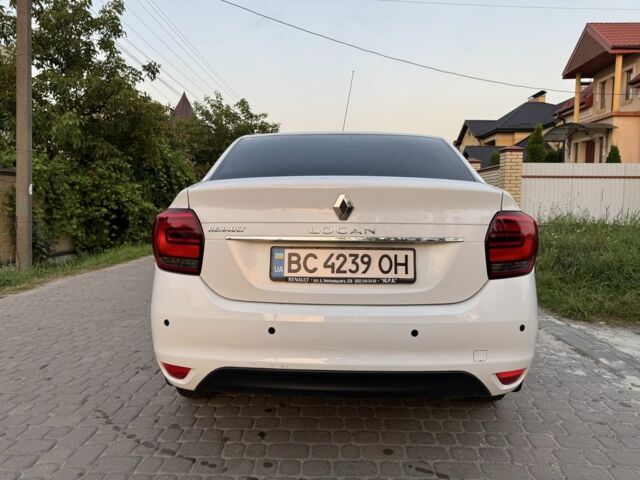 Белый Рено Логан, объемом двигателя 1.1 л и пробегом 201 тыс. км за 5200 $, фото 3 на Automoto.ua