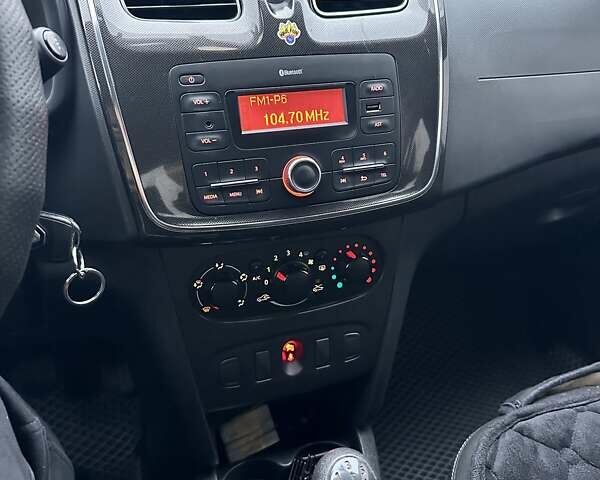 Білий Рено Логан, об'ємом двигуна 1.5 л та пробігом 127 тис. км за 7400 $, фото 37 на Automoto.ua