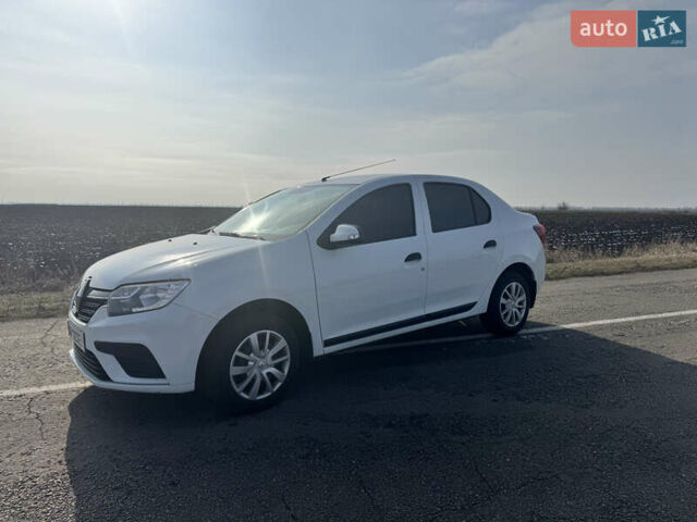 Белый Рено Логан, объемом двигателя 1.46 л и пробегом 165 тыс. км за 8600 $, фото 2 на Automoto.ua