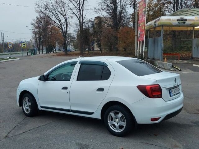 Білий Рено Логан, об'ємом двигуна 1.1 л та пробігом 261 тис. км за 5500 $, фото 6 на Automoto.ua