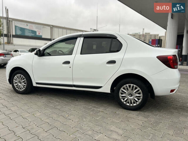 Белый Рено Логан, объемом двигателя 1.14 л и пробегом 140 тыс. км за 7950 $, фото 13 на Automoto.ua