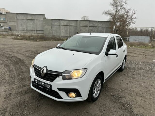 Белый Рено Логан, объемом двигателя 1.5 л и пробегом 153 тыс. км за 6999 $, фото 1 на Automoto.ua