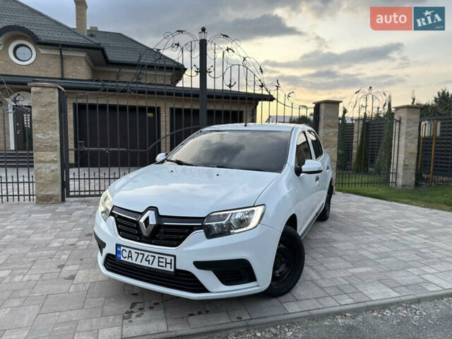 Белый Рено Логан, объемом двигателя 1.46 л и пробегом 219 тыс. км за 6999 $, фото 3 на Automoto.ua