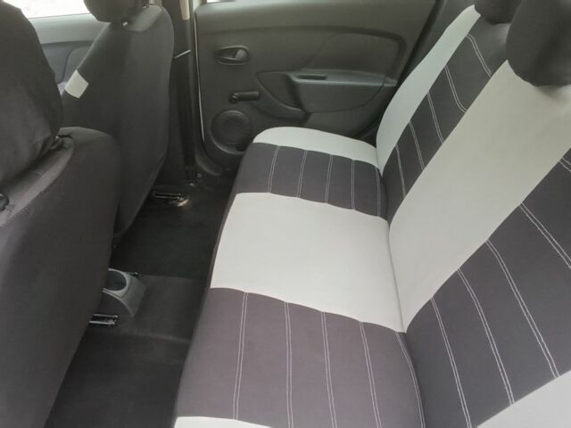 Білий Рено Логан, об'ємом двигуна 1.5 л та пробігом 270 тис. км за 6499 $, фото 5 на Automoto.ua