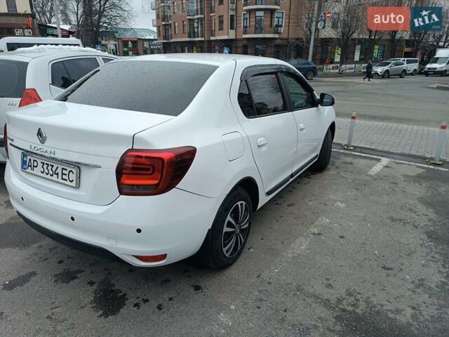 Белый Рено Логан, объемом двигателя 1.5 л и пробегом 137 тыс. км за 9000 $, фото 3 на Automoto.ua