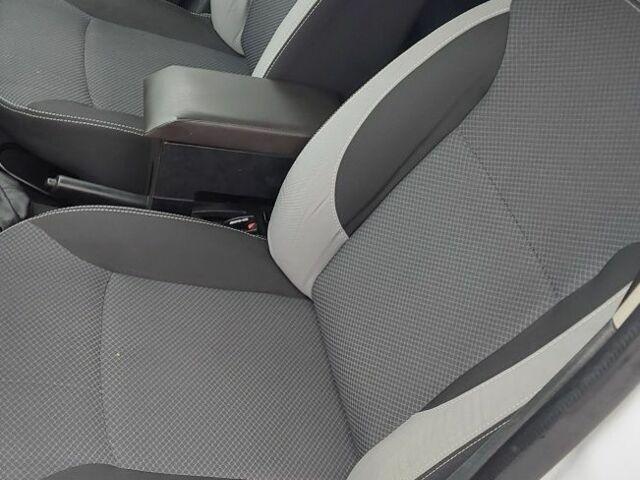 Білий Рено Логан, об'ємом двигуна 1.1 л та пробігом 261 тис. км за 5500 $, фото 7 на Automoto.ua