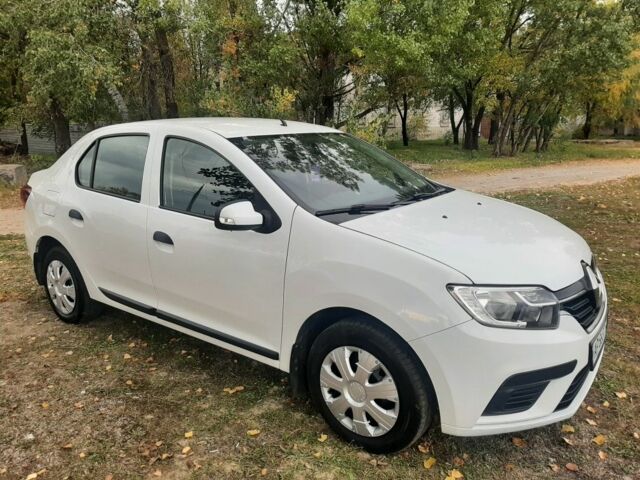 Белый Рено Логан, объемом двигателя 1.1 л и пробегом 160 тыс. км за 5600 $, фото 1 на Automoto.ua