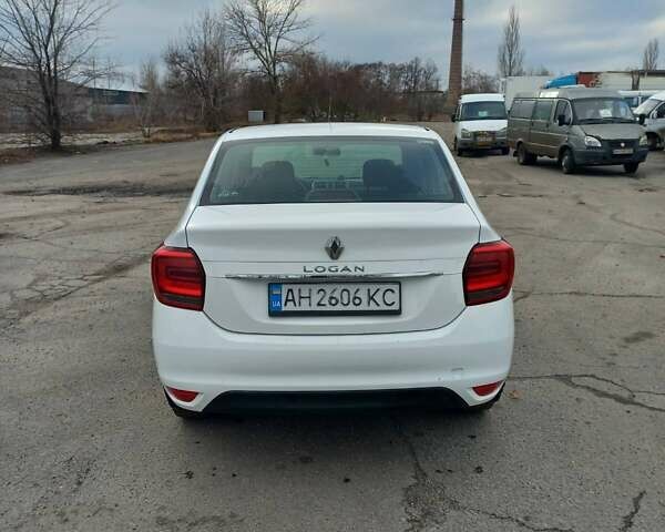 Білий Рено Логан, об'ємом двигуна 1.46 л та пробігом 100 тис. км за 6500 $, фото 7 на Automoto.ua
