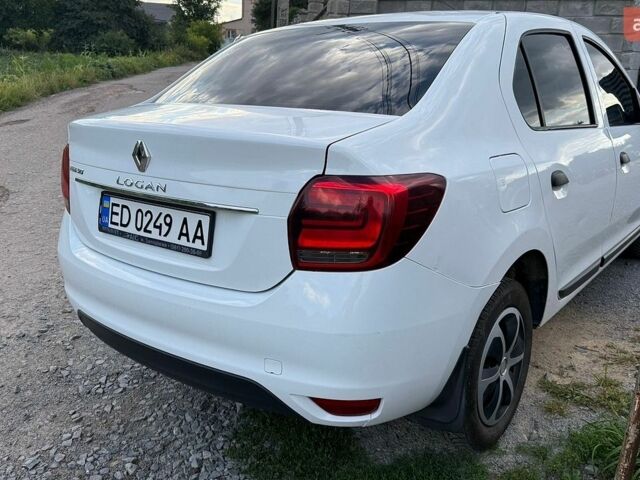 Білий Рено Логан, об'ємом двигуна 1.5 л та пробігом 216 тис. км за 5100 $, фото 6 на Automoto.ua