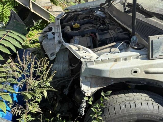 Білий Рено Логан, об'ємом двигуна 1.5 л та пробігом 250 тис. км за 3500 $, фото 9 на Automoto.ua