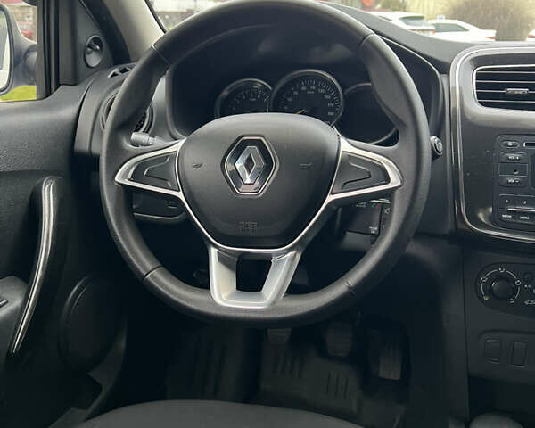 Белый Рено Логан, объемом двигателя 1.14 л и пробегом 140 тыс. км за 7950 $, фото 19 на Automoto.ua